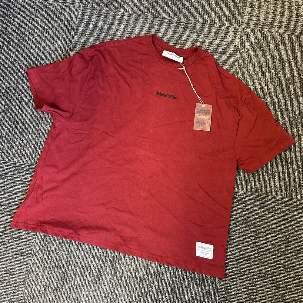 Men's Mitchell & Ness Red Essentials Heavyweight T-Shirt